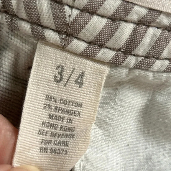 Aeropostale Women's Size 3/4 Floral Bermuda Shorts Brown White Retro Groovy Boho - Picture 13 of 15